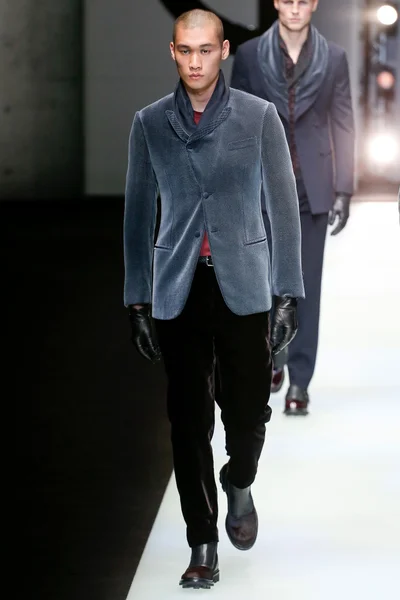 Look 80
